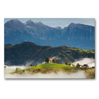 Premium Textil-Leinwand 90 x 60 cm Quer-Format Kirche St. Thomas vor Bergen, umgeben von Nebel | Wandbild, HD-Bild auf Keilrahmen, Fertigbild auf hochwertigem Vlies, Leinwanddruck von iPics Photography