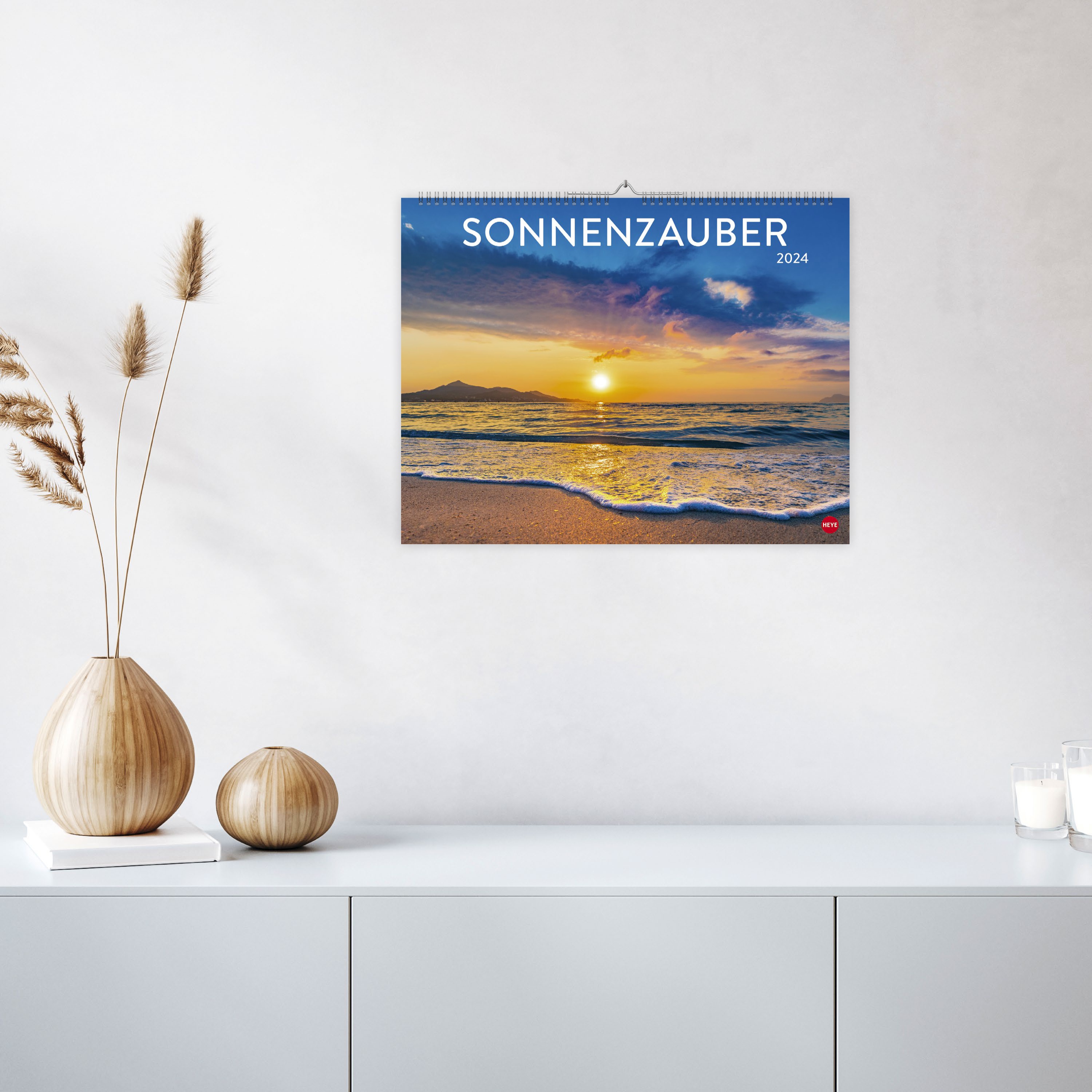 Sonnenzauber Kalender 2024. Posterkalender mit traumhaften Fotos von Sonnenaufgängen und Sonnenuntergängen. Faszinierender Wandkalender als dekorativer Blickfang.