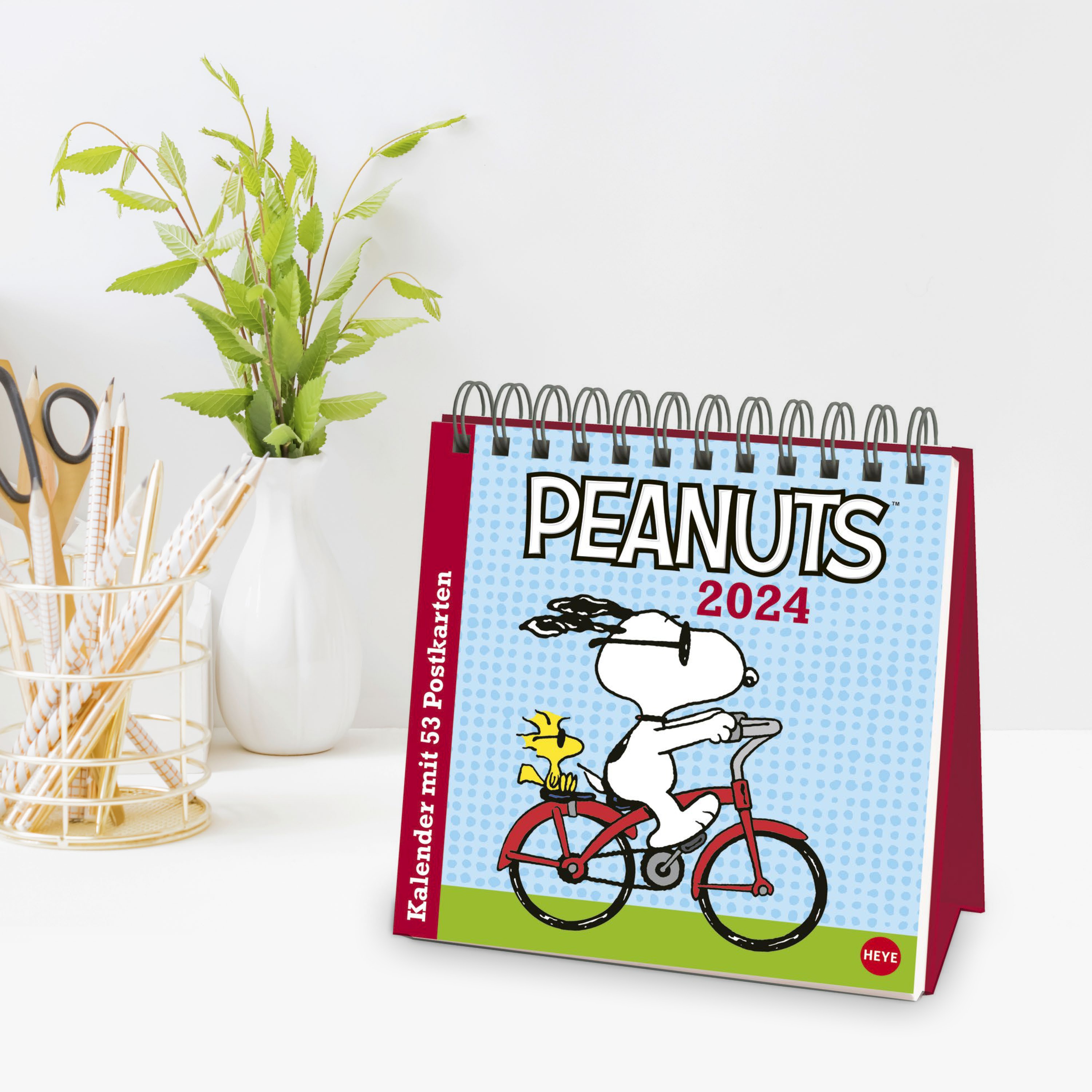 Peanuts Premium-Postkartenkalender 2024. Kultiger Tischkalender mit 52 Postkarten von Snoopy, Charlie Brown und Co. Kalender zum Aufstellen mit Postkarten zum Sammeln oder Verschicken.