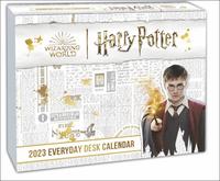 Harry Potter Tagesabreißkalender 2023. Magischer Kalender für jeden Tag mit Zitaten, Bildern und spannenden Details aus der Filmreihe. Foto-Tischkalender für Harry Potter-Fans.